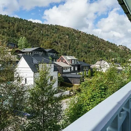 Bedroom Close To City Center * Bergen