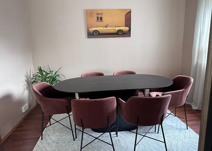 Bedroom Close To City Center 홈스테이